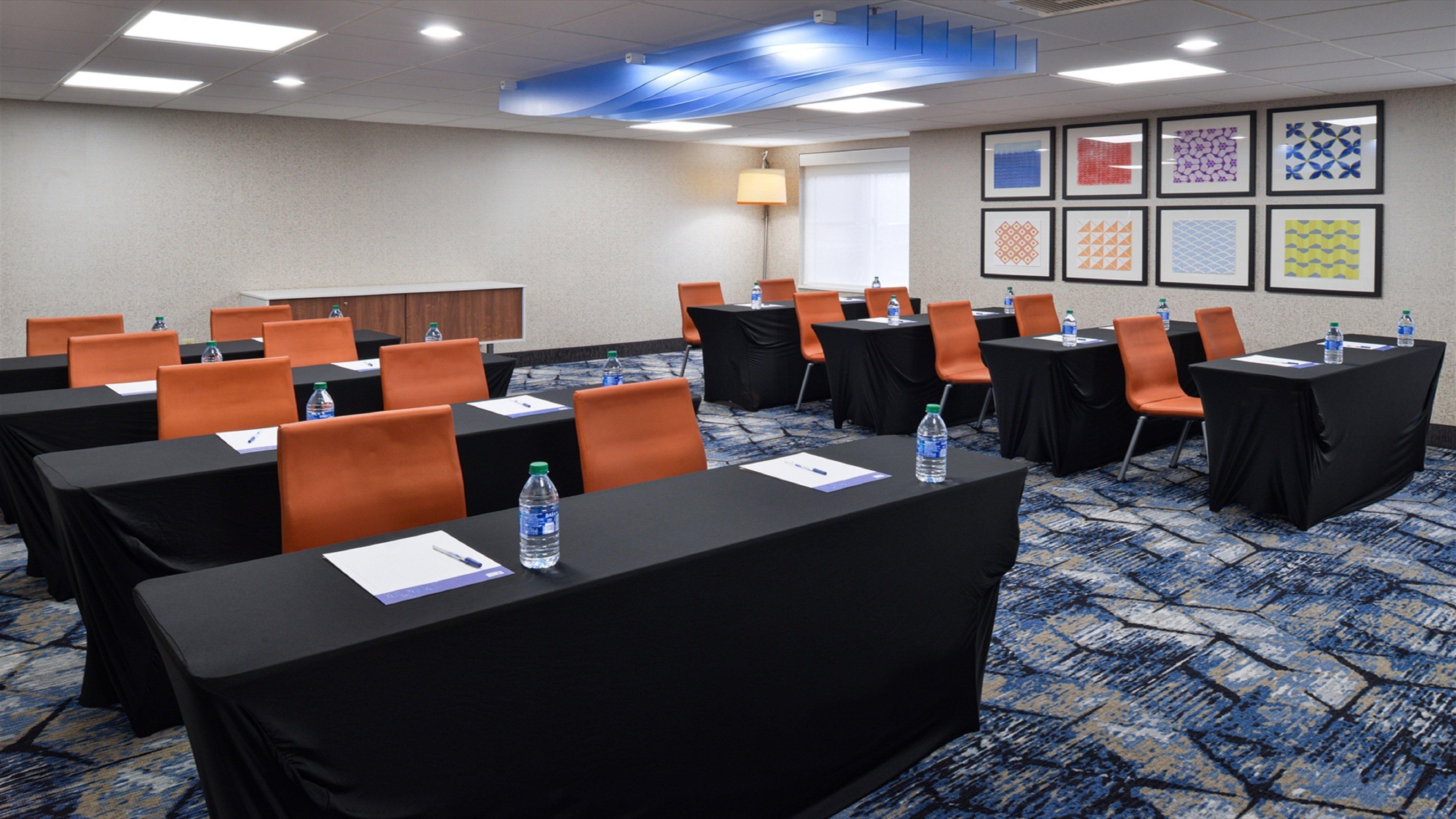 Holiday Inn Express Wixom By Ihg מראה חיצוני תמונה