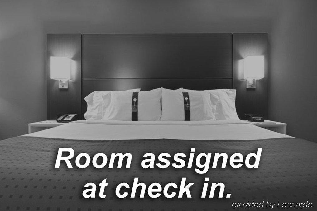 Holiday Inn Express Wixom By Ihg מראה חיצוני תמונה