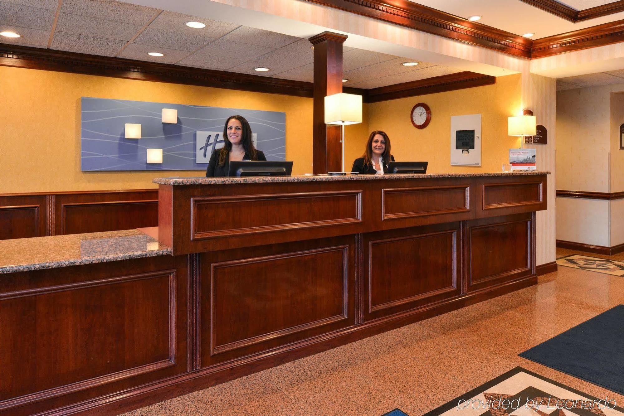 Holiday Inn Express Wixom By Ihg מראה חיצוני תמונה